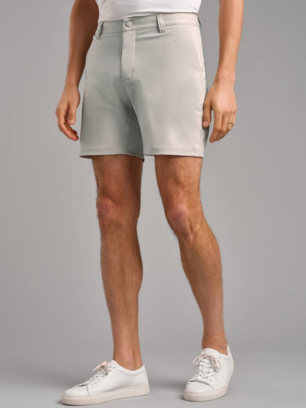 Rhone Commuter 7" Shorts in Stone Grey Size 40